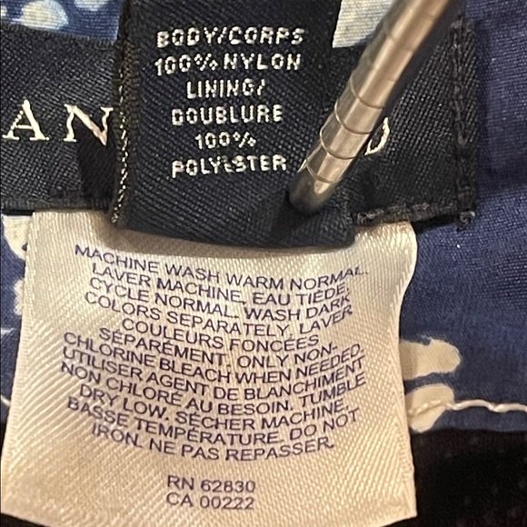 Lands’ End M Navy Floral Swim Trunks 9” Cargo Beach - Picture 7 of 7